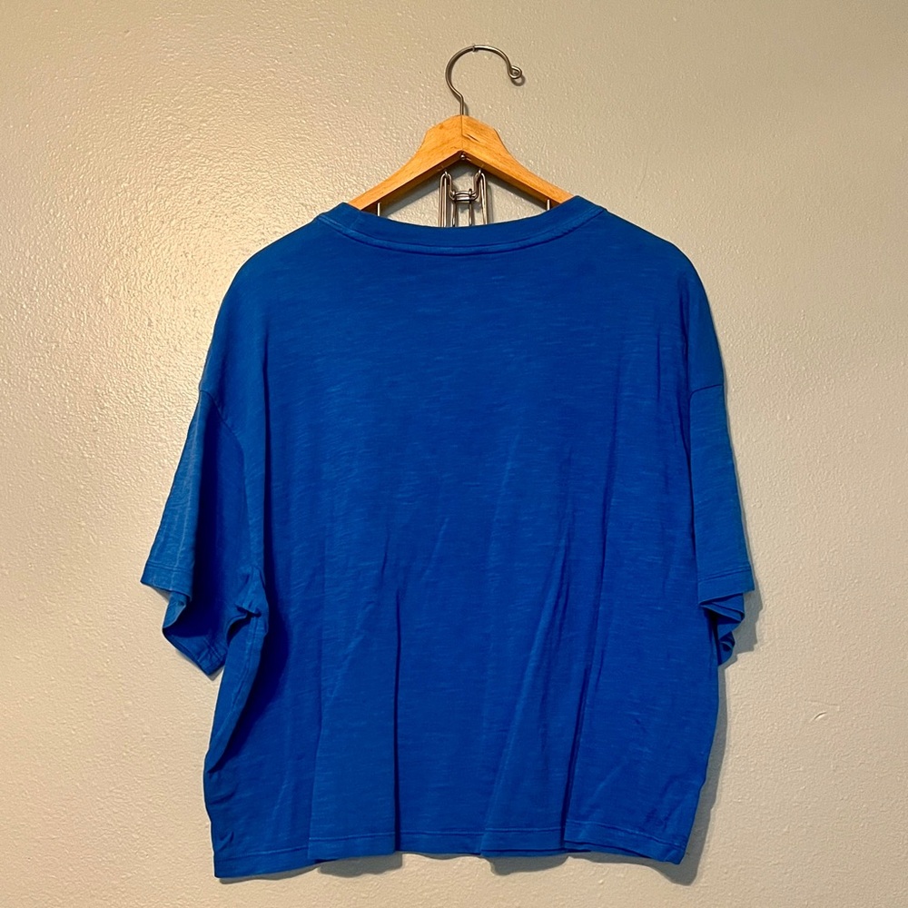 Cropped Tee - Picture 2 of 4